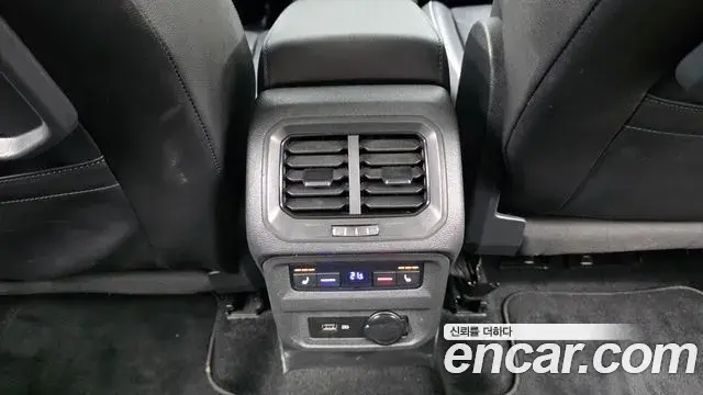 Volkswagen Tiguan Allspace 2020 — Photo 10/20