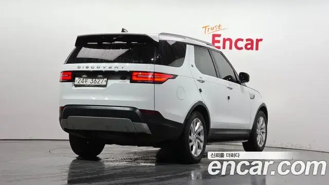 Land Rover Discovery 5 2018 — Photo 2/20