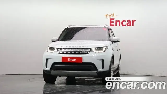 Land Rover Discovery 5 2018 — Photo 3/20
