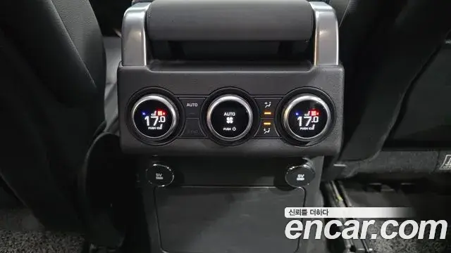 Land Rover Discovery 5 2018 — Photo 13/20
