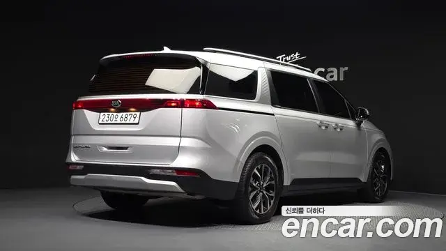 Kia Carnival 2021 — Фото 1/20