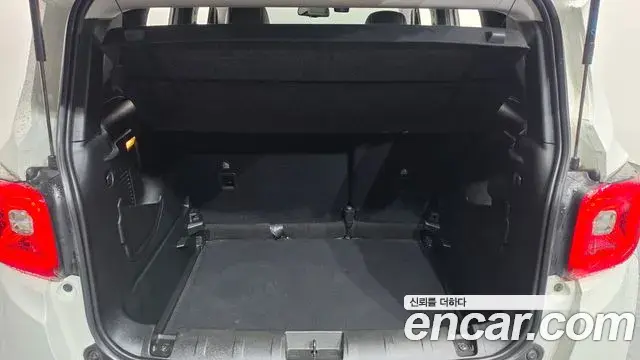 Jeep Renegade 2020 — Фото 18/20
