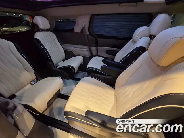 Kia Carnival 2024 — Photo 19/20