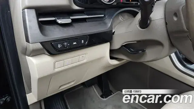 Kia Carnival 2022 — Şəkil 18/20
