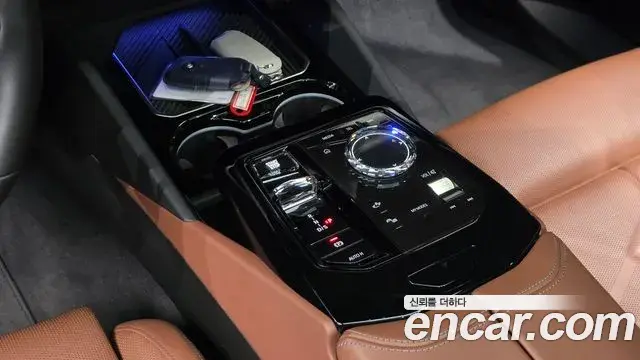 BMW 5 Series 2024 — Photo 9/20