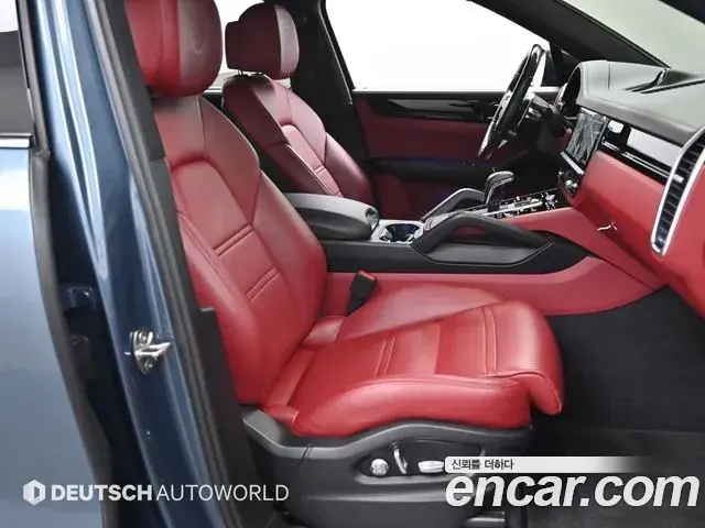 Porsche Cayenne 2020 — Photo 9/20