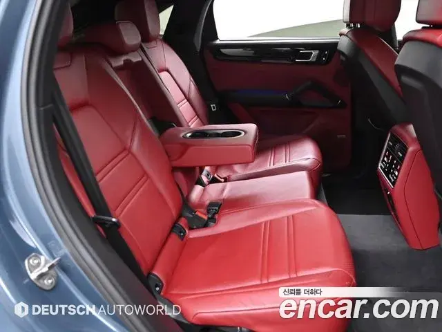 Porsche Cayenne 2020 — Photo 11/20
