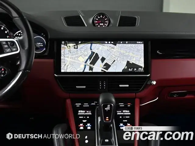 Porsche Cayenne 2020 — Photo 13/20