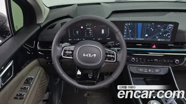 Kia Carnival 2023 — Photo 13/20