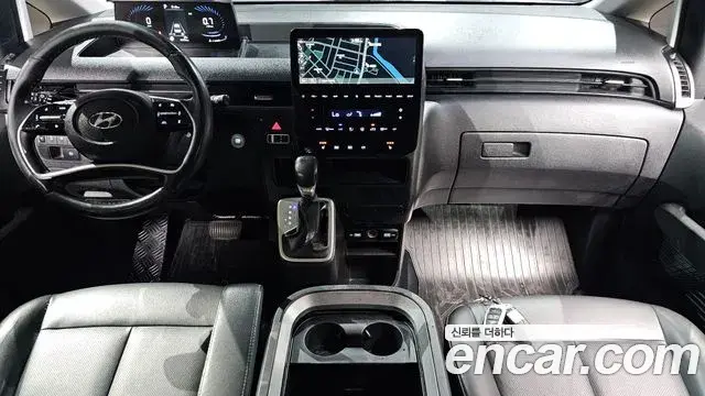 Hyundai Staria 2021 — Photo 7/20