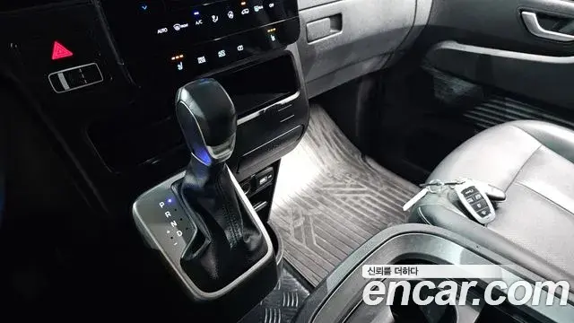 Hyundai Staria 2021 — Photo 9/20