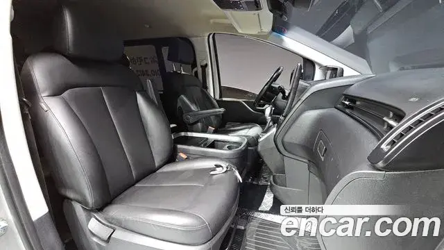 Hyundai Staria 2021 — Photo 10/20