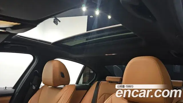 BMW 3 Series 2025 — Photo 17/20