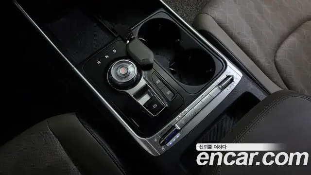 Kia Carnival 2024 — Photo 9/20