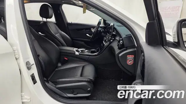Mercedes-Benz C-Class 2018 — Фото 11/20