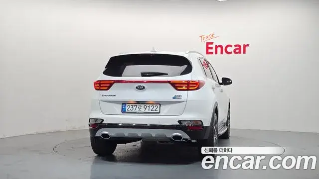 Kia Sportage The Bold 2020 — Фото 4/20