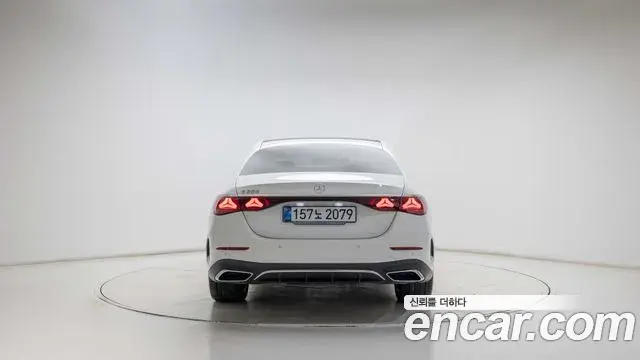 Mercedes-Benz E-Class 2026 — Photo 3/20