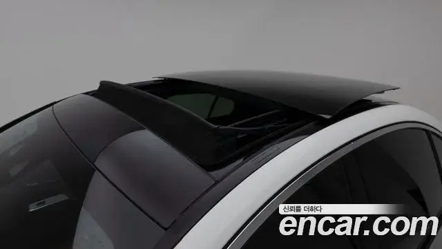 Mercedes-Benz E-Class 2026 — Photo 12/20