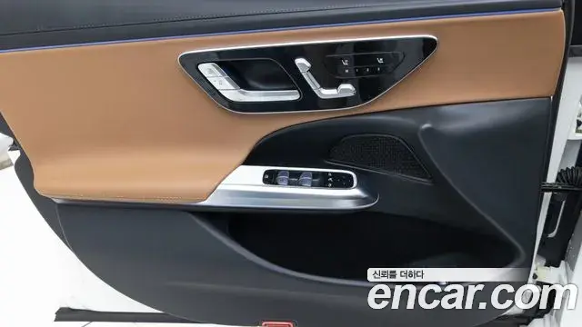 Mercedes-Benz E-Class 2026 — Photo 15/20