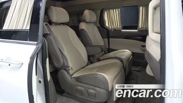 Kia Carnival 2022 — Şəkil 12/20