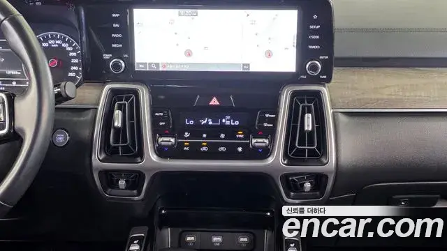 Kia Sorento 2021 — Photo 14/20