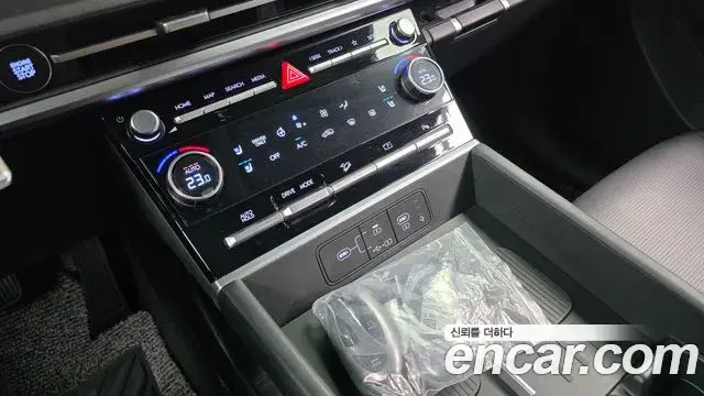 Hyundai Santa Fe 2025 — Фото 9/20