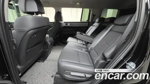 Hyundai Santa Fe 2025 — Фото 12/20