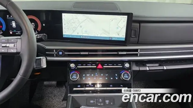 Hyundai Santa Fe 2025 — Фото 13/20