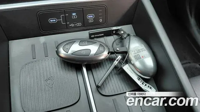 Hyundai Santa Fe 2024 — Фото 15/20
