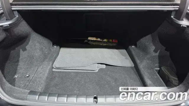BMW 7 Series 2023 — Photo 20/20
