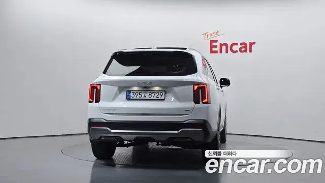 Kia Sorento 2023 — Photo 4/20