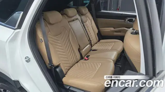 Kia Sorento 2023 — Photo 11/20