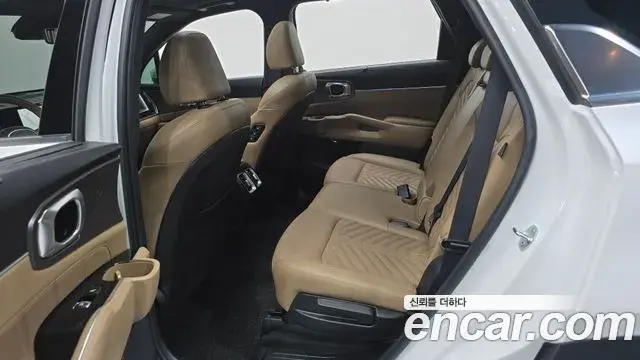 Kia Sorento 2023 — Photo 12/20