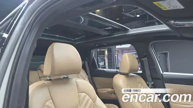 Kia Sorento 2023 — Photo 19/20