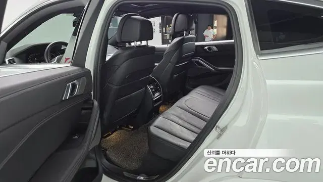 BMW X6 2020 — Фото 12/20