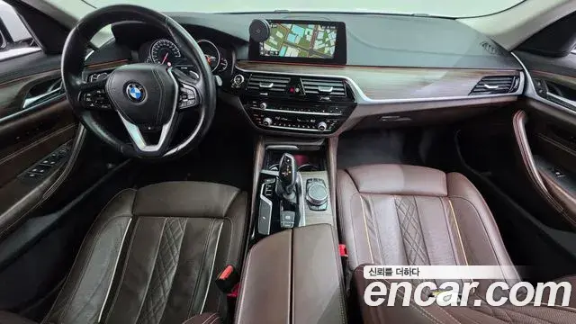 BMW 5 Series 2018 — Фото 7/20
