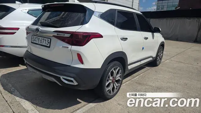 Kia Seltos 2019 — Фото 1/13