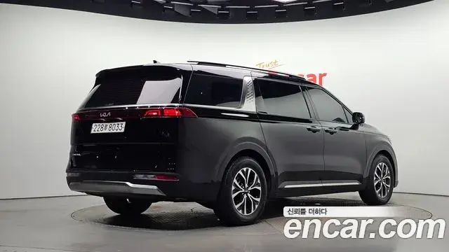 Kia Carnival 2022 — Фото 2/20