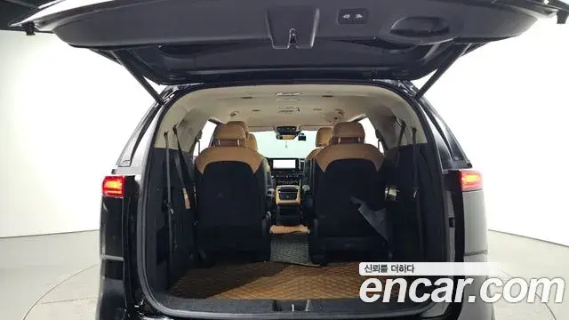 Kia Carnival 2022 — Фото 20/20