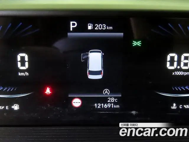 Hyundai Staria 2022 — Фото 7/19