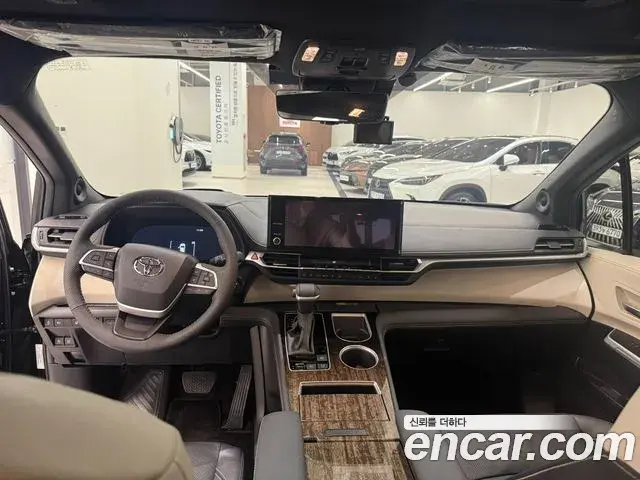 Toyota Sienna 2025 — Şəkil 10/14