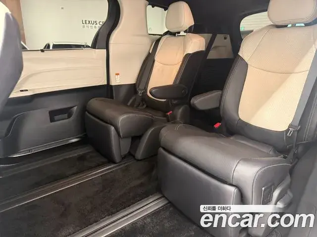 Toyota Sienna 2025 — Şəkil 12/14