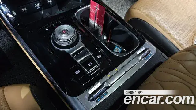 Kia Carnival 2020 — Photo 9/20