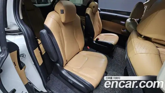 Kia Carnival 2020 — Photo 11/20