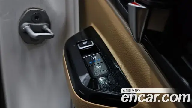 Kia Carnival 2020 — Photo 18/20