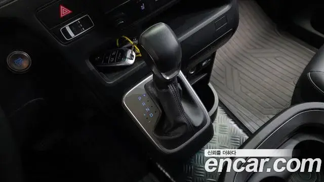 Hyundai Staria 2021 — Şəkil 8/20