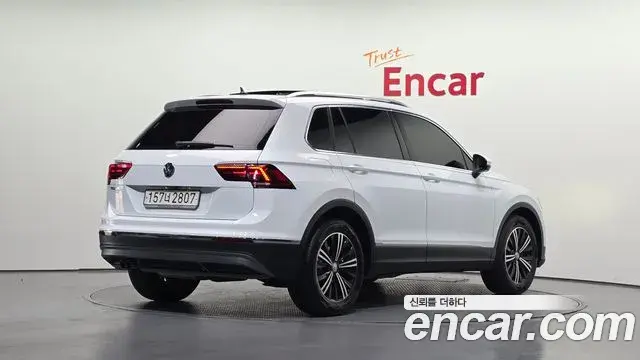 Volkswagen Tiguan 2020 — Фото 2/20