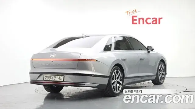 Hyundai Grandeur 2023 — Photo 2/20