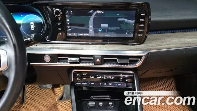 Kia K5 2020 — ფოტო 12/34