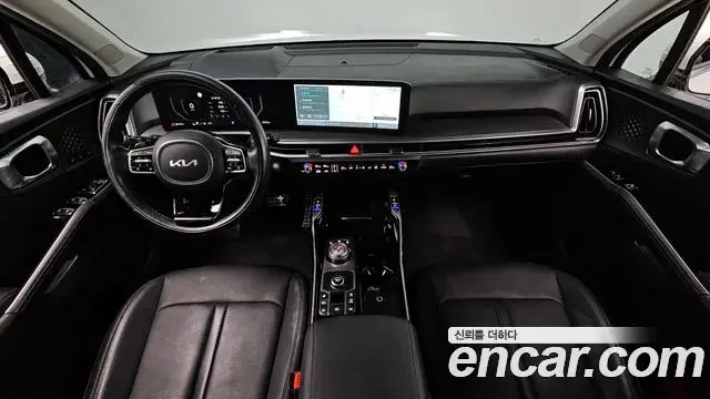 Kia Sorento 2023 — Photo 12/20